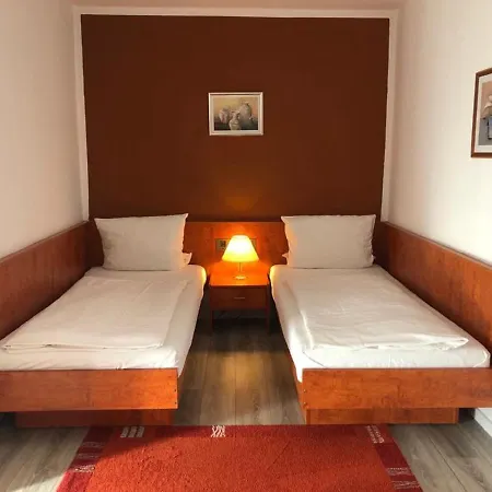 Apartmenthaus Apartment Zeuthen