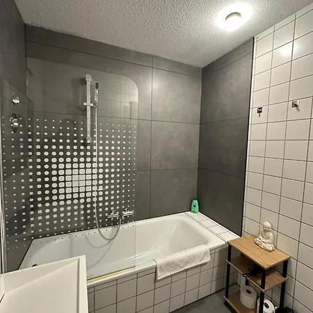 Apartmenthaus 1 * زيوثين